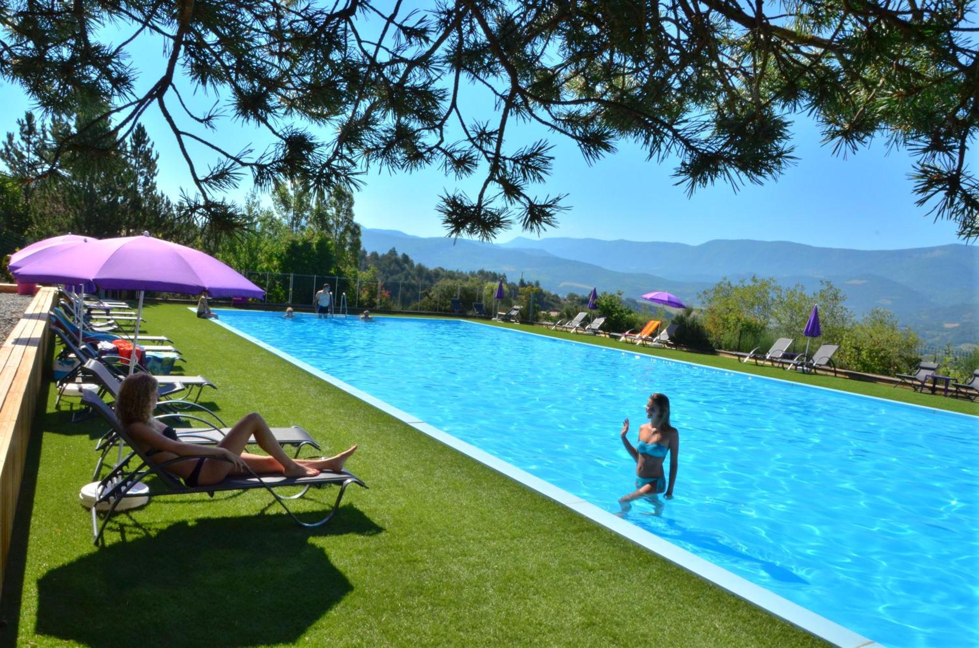 Camping Les Hauts De Rosans Exterior foto